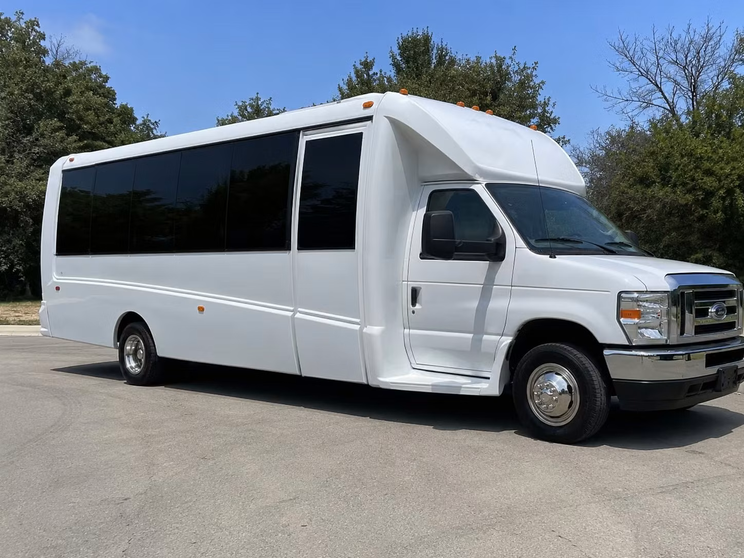 bachelorette party bus rentals in perris and the surrounding area