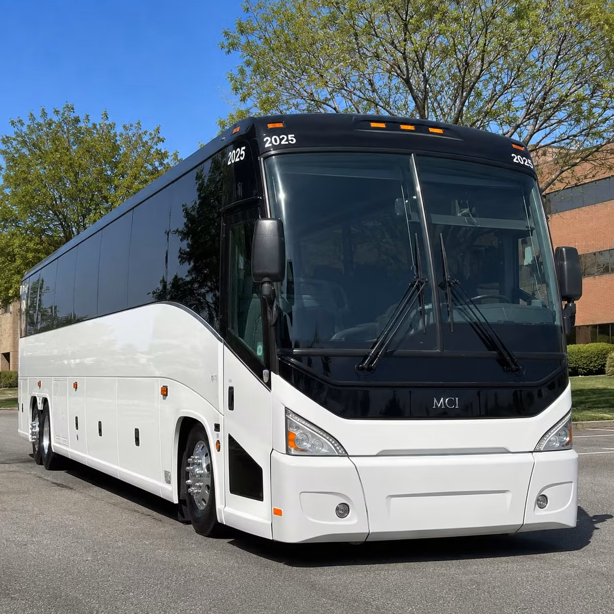 employee shuttle services for perris businesses and distribution centers