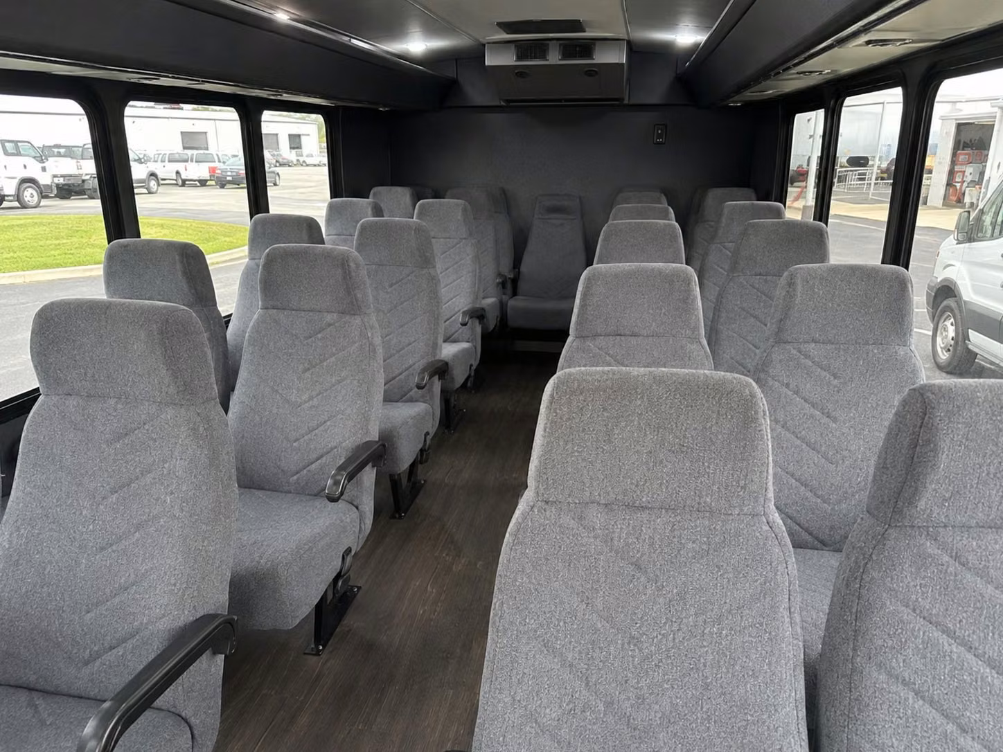 perris 18 passenger minibus rental